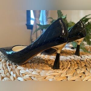 Liguannvxie Black Glossy Shoes in Size 41